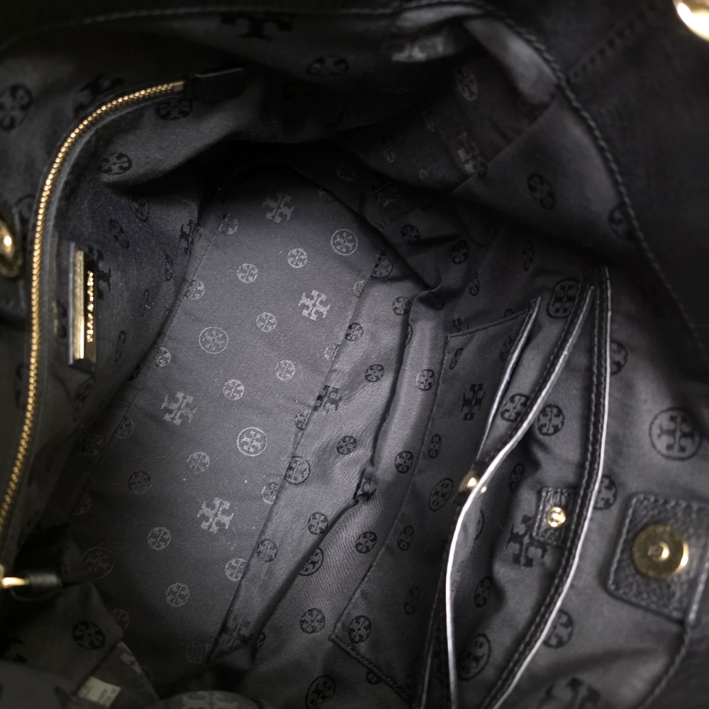 Tory Burch | Britten Black Leather Hobo Bag - Picture 11 of 16
